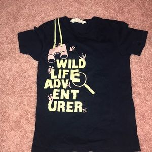 Boy’s H&M safari theme graphic navy blue shirt